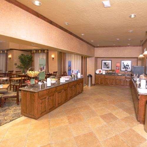 Hampton Inn & Suites Farmington Restaurace fotografie